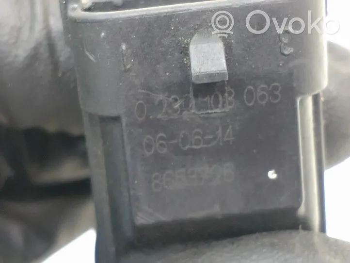Volvo S60 Czujnik pozycji wału rozrządu 8658726