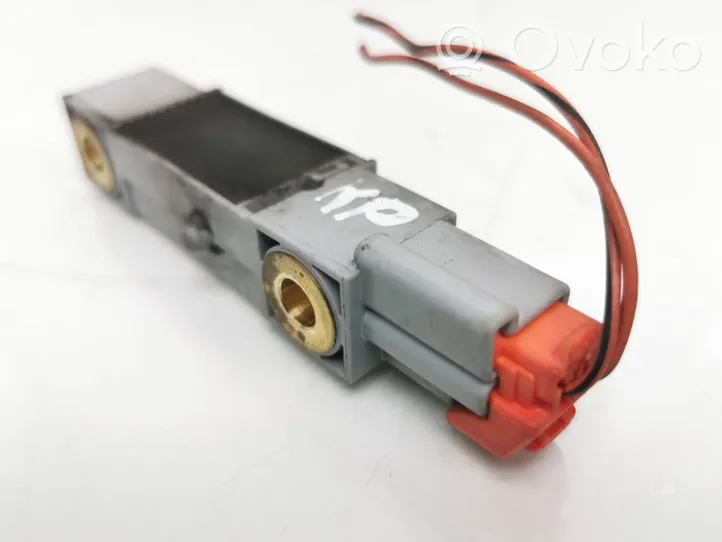 Volvo S60 Airbagsensor Crashsensor Drucksensor 9452777