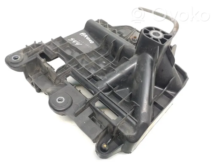 Skoda Fabia Mk3 (NJ) Boîte de batterie 6C0915331D