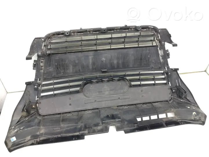 Audi A3 S3 A3 Sportback 8P Maskownica / Grill / Atrapa górna chłodnicy 8P0853651M