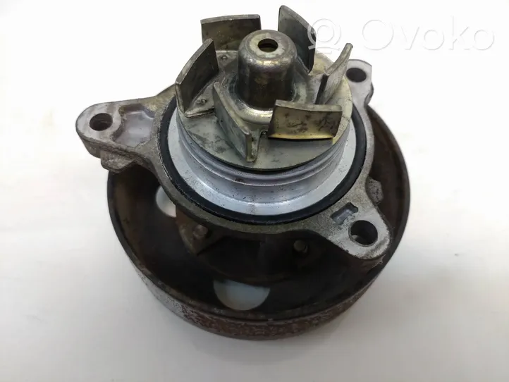 KIA Rio Pompe de circulation d'eau 12a020005r1