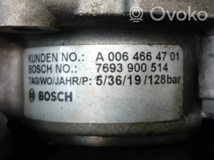 Mercedes-Benz E W212 Bomba de dirección hidráulica A0064664701