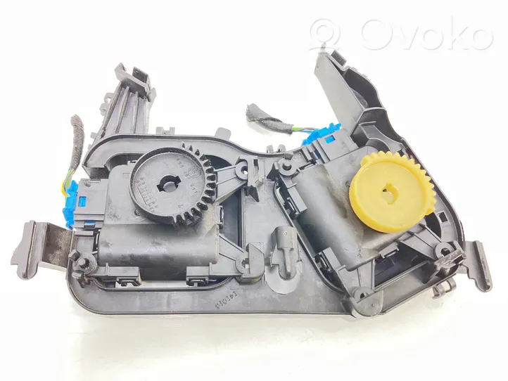 Volkswagen Cross Polo Air flap motor/actuator 6Q0820892B