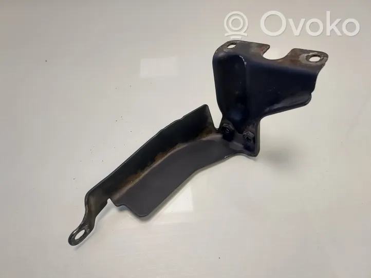 Audi A6 S6 C6 4F Supporto della valvola di raffreddamento EGR 059131133H