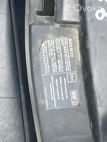 Renault Trafic II (X83) Support de radiateur sur cadre face avant 8200162318