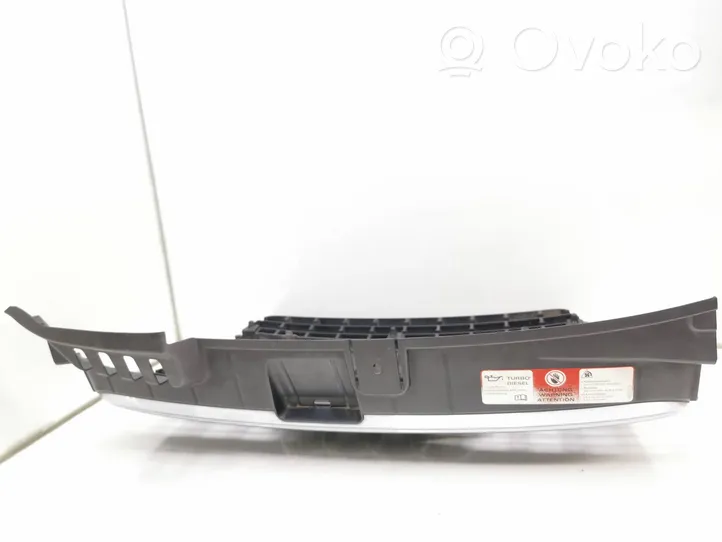 Audi A4 S4 B7 8E 8H Grille de calandre avant 8e0853651j