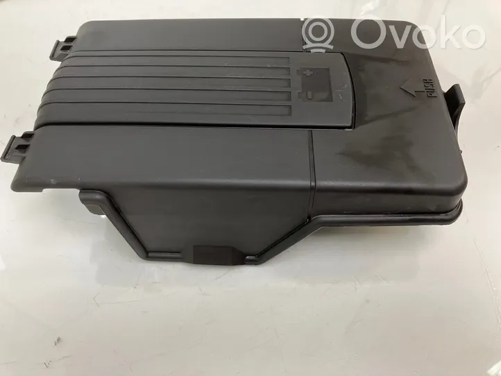 Audi A3 S3 A3 Sportback 8P Battery box tray cover/lid 3C0915443A