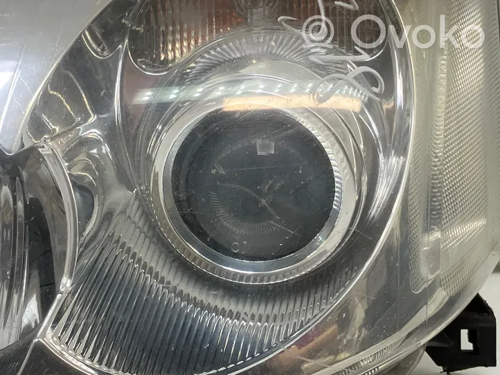 Toyota Avensis T250 Lampa przednia 9922680008