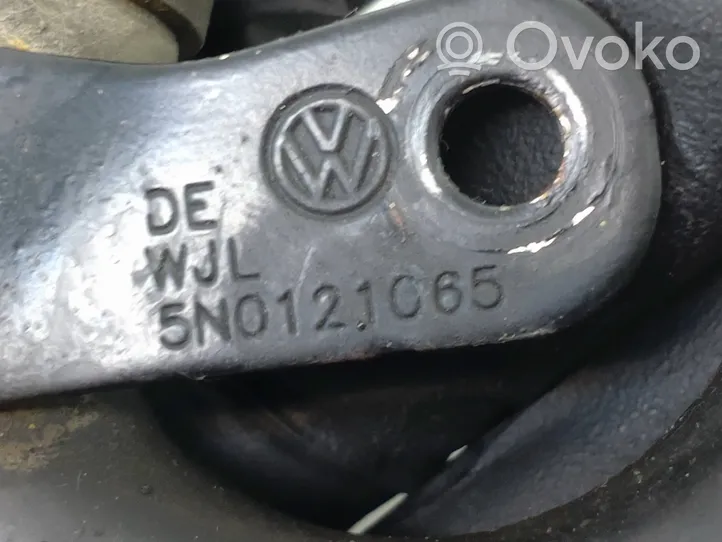 Volkswagen PASSAT B7 Tubo flessibile del liquido di raffreddamento del motore 5N0121065