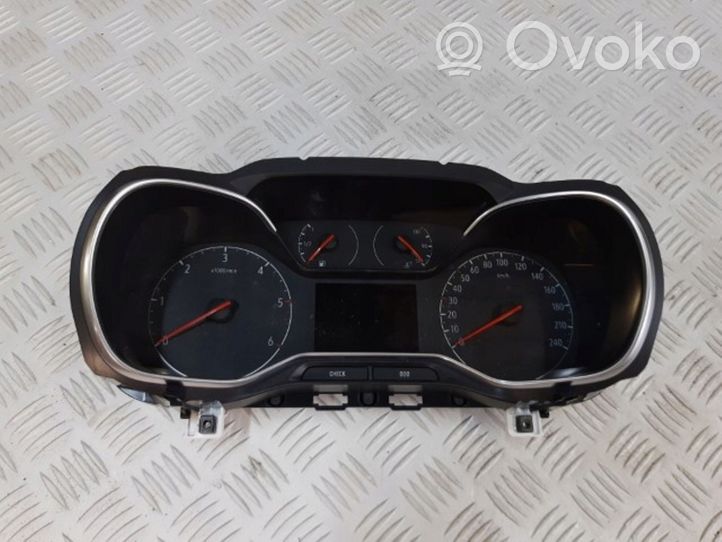 Opel Combo E Licznik / Prędkościomierz 