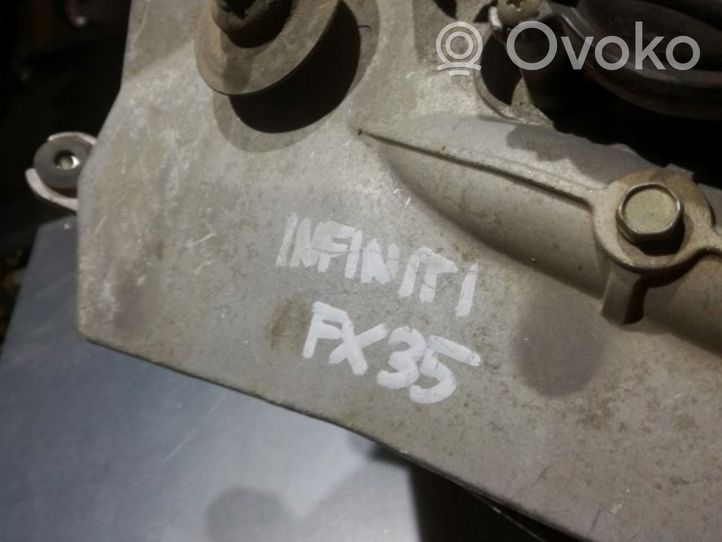 Infiniti FX Etupyyhkimen vivusto ja moottori 