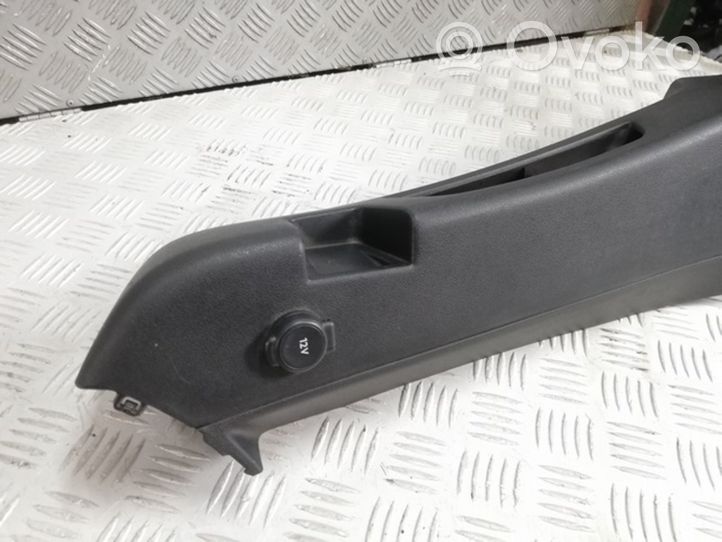 Citroen C4 Grand Picasso Rivestimento montante (C) 9677761477