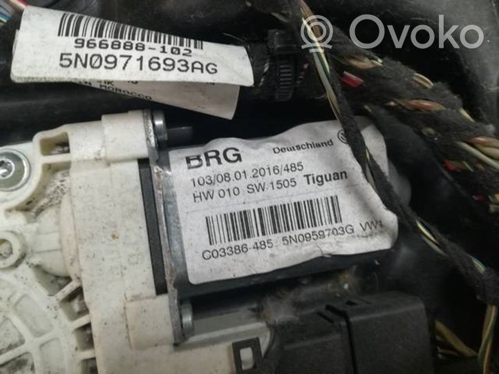 Volkswagen Tiguan Mécanisme lève-vitre avant avec moteur 5N0839461A