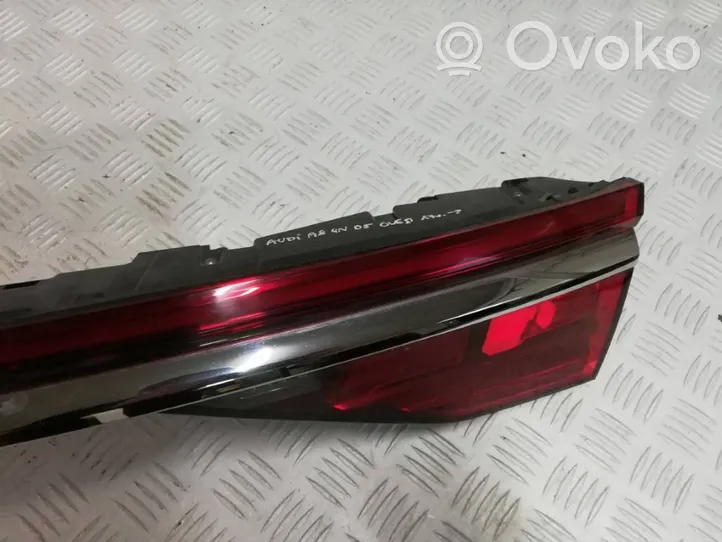 Audi A8 S8 D5 Lampy tylnej klapy bagażnika 4N0945095G