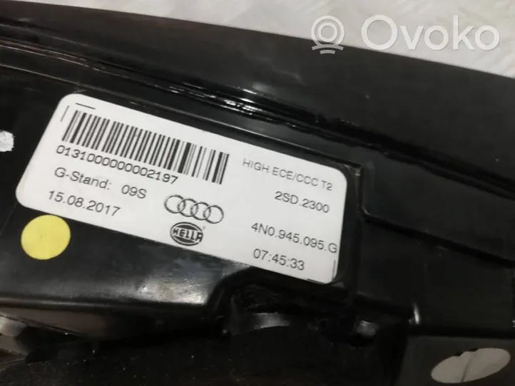 Audi A8 S8 D5 Lampy tylnej klapy bagażnika 4N0945095G