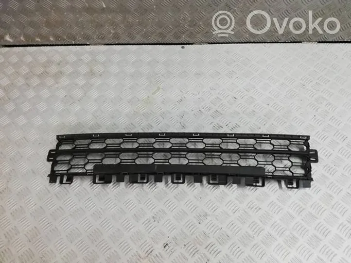 Skoda Octavia Mk4 Etusäleikkö 5L3853677