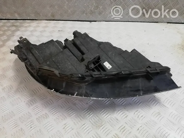 Opel Astra K Lampa przednia 39111145