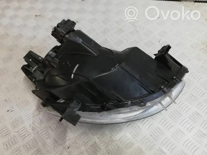 Nissan Micra Lampa przednia 10018022