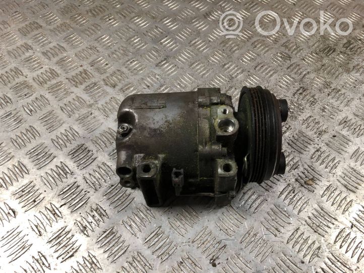 Subaru Impreza II Compresseur de climatisation 73111FE040