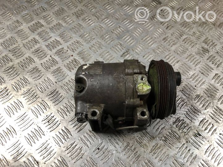 Subaru Impreza II Compresseur de climatisation 73111FE040