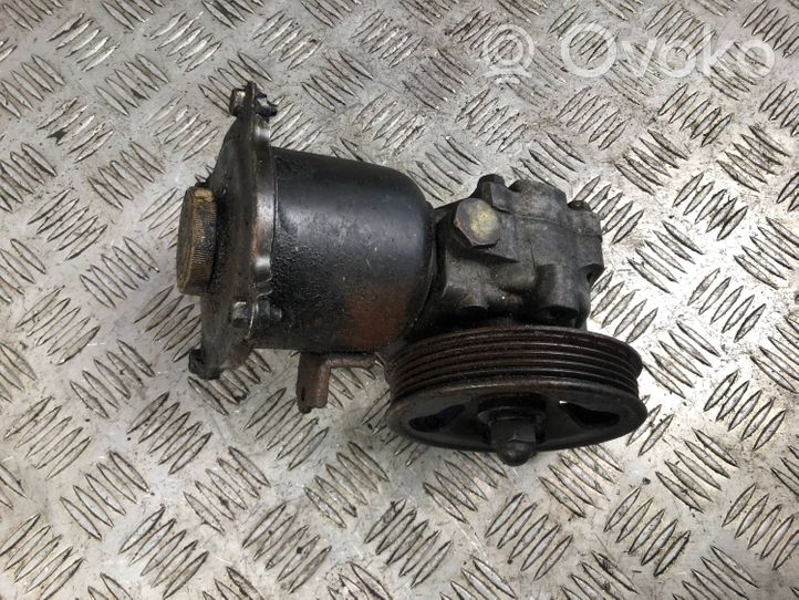 Subaru Forester SF Ohjaustehostimen pumppu 47801004