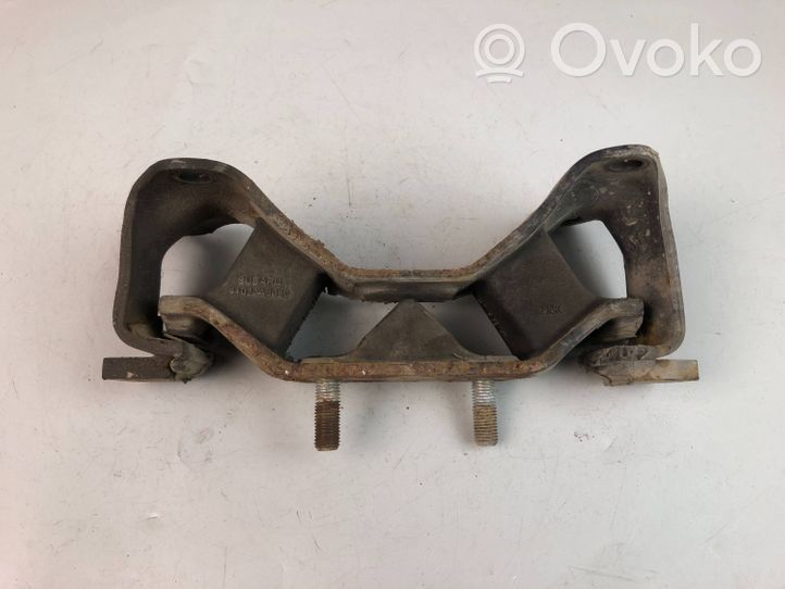 Subaru Outback Soporte de la caja de cambios 41022AJ090