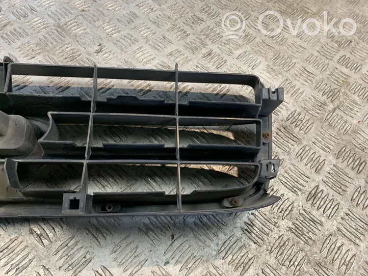 Subaru Forester SG Grille de calandre avant 