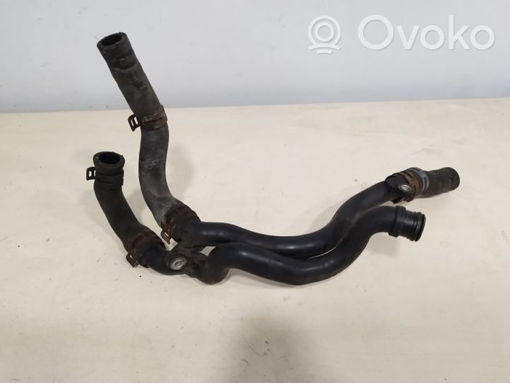 Porsche Cayenne (92A) Tuyau de liquide de refroidissement moteur 06E121058F