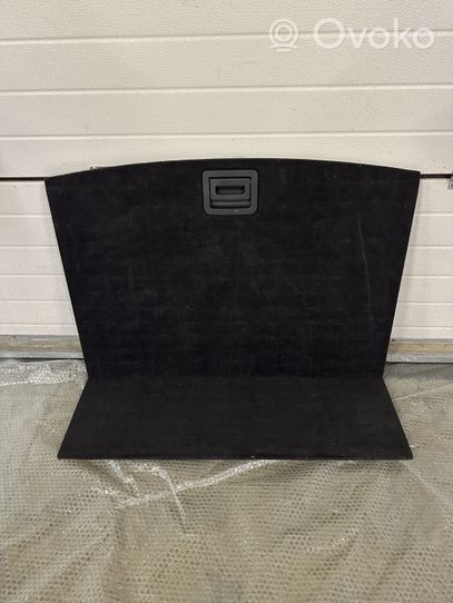 Volkswagen Touareg II Revestimiento de alfombra del suelo del maletero/compartimento de carga 7P6863546C