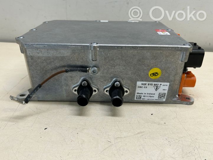 Porsche Cayenne (92A) Chargeur batterie (en option) 5QE915682P