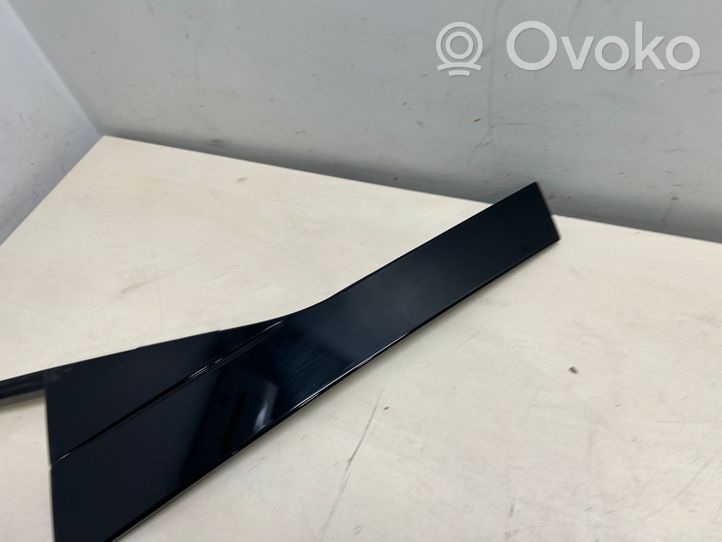 Porsche Cayenne (92A) Rivestimento modanatura del vetro della portiera posteriore 7P5853589E