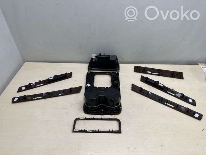 Volkswagen Touareg II Rivestimento del vano portaoggetti del cruscotto 7P1857961B