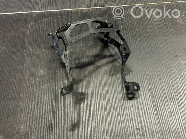 Porsche Cayenne (92A) Supporto di montaggio della pompa del servosterzo 7P0423380