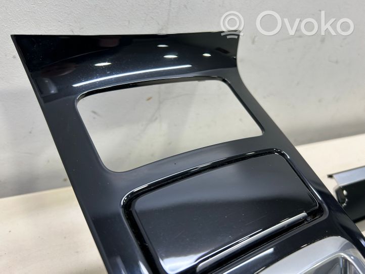 Porsche Cayenne (92A) Dashboard glove box trim 7P5857221M