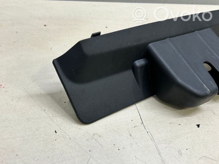 Porsche Cayenne (92A) Rivestimento serratura portellone posteriore/bagagliaio 7P5827520C