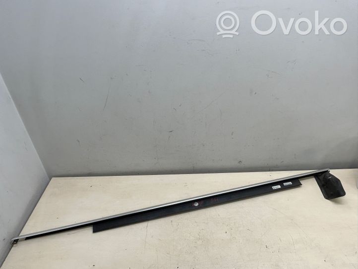 Audi A8 S8 D4 4H Front door glass trim molding 4H0853283C