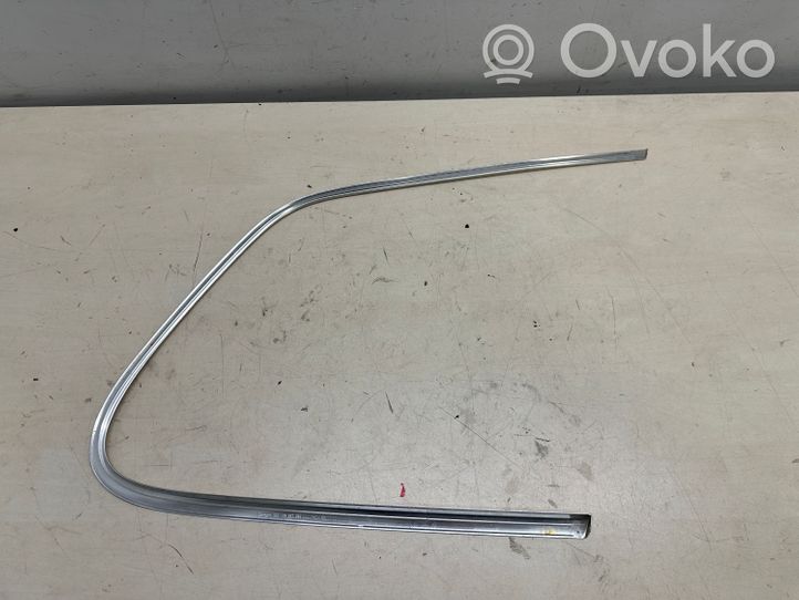 Volkswagen Touareg II Rivestimento vetro lato posteriore 7P6853995