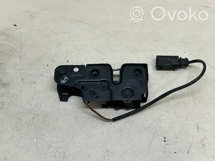 Audi Q7 4L Dzinēja pārsega slēdzene 4L0823509