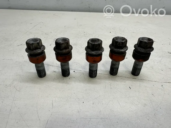 Porsche Cayenne (92A) Nuts/bolts WHT004676