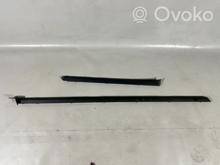 Porsche Cayenne (92A) Rivestimento sottoporta/minigonna laterale 7P5853539