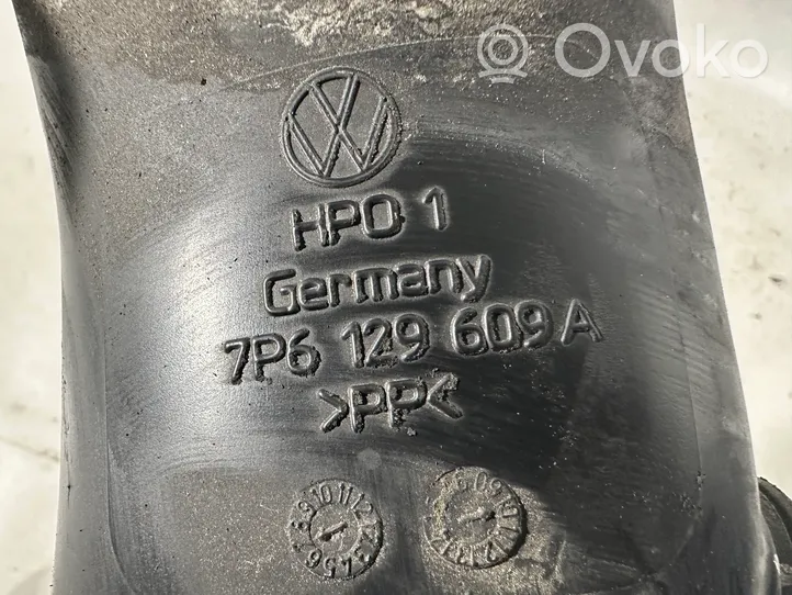 Volkswagen Touareg II Część rury dolotu powietrza 7P6129609A