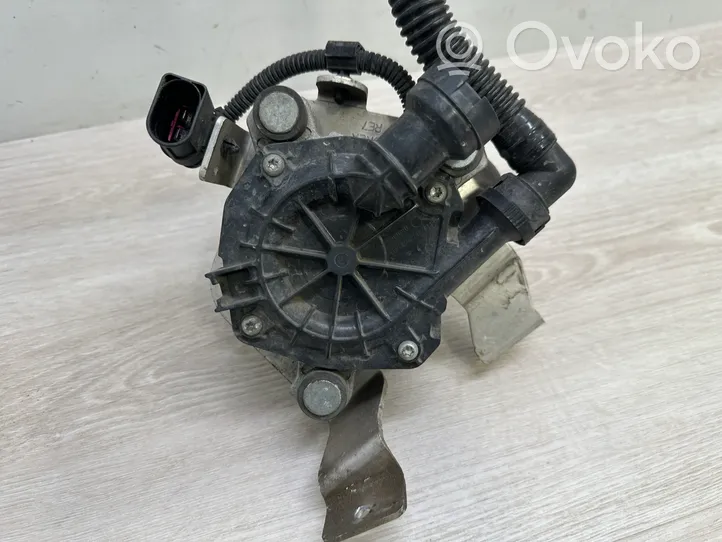 Volkswagen Touareg II Pompe à air secondaire 07K959253A