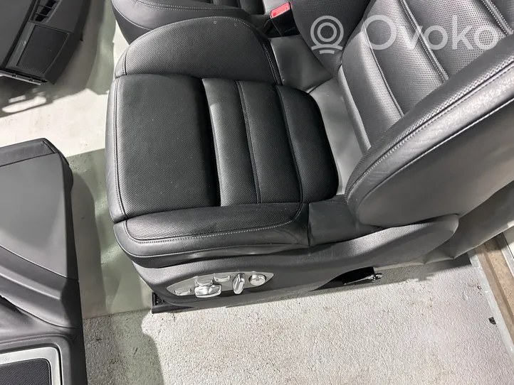 Porsche Cayenne (92A) Conjunto de molduras de la puertas y los asientos 7P5857003B