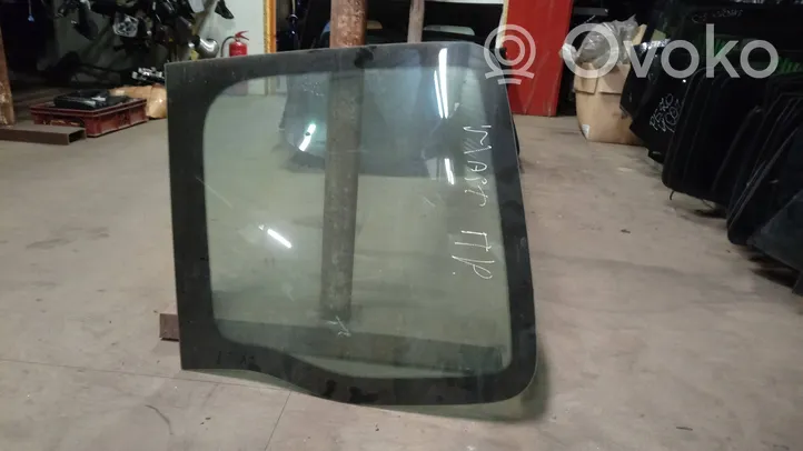 Renault Master II Rear side window/glass 