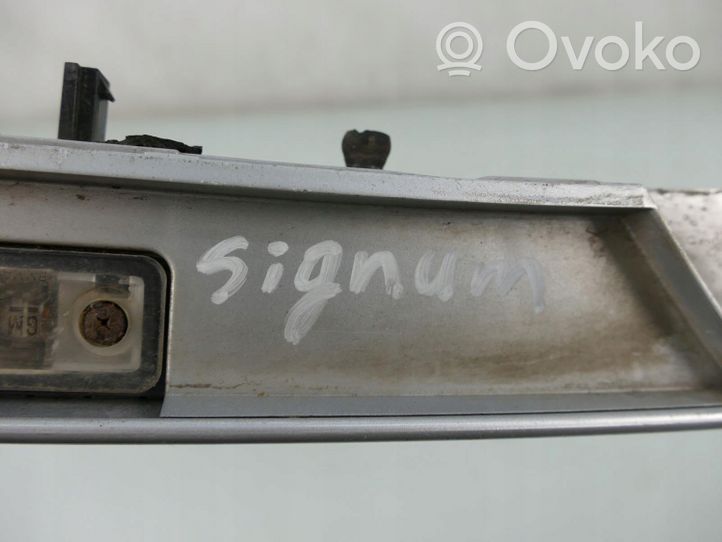 Opel Signum Listwa oświetlenie tylnej tablicy rejestracyjnej 22431700