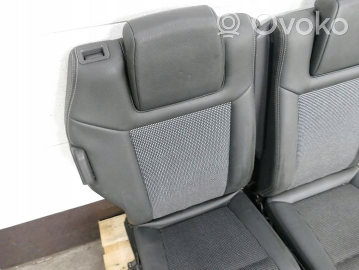 Opel Zafira B Interior set 