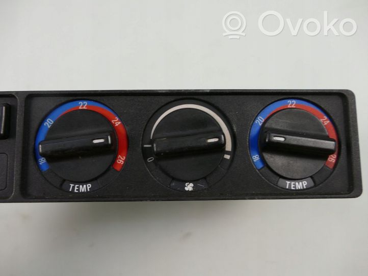 BMW 7 E32 Steuergerät Klimaanlage 1388029