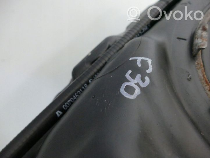 BMW 3 F30 F35 F31 Fuel tank 7376160