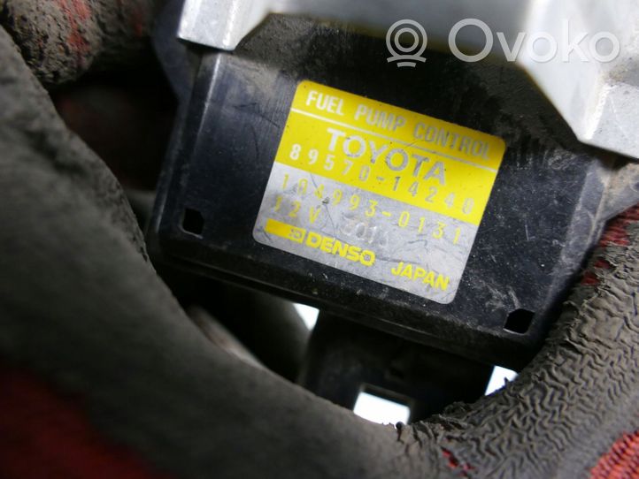 Toyota Supra A80 Degalų purkštukų (forsunkių) valdymo blokas 8957014240