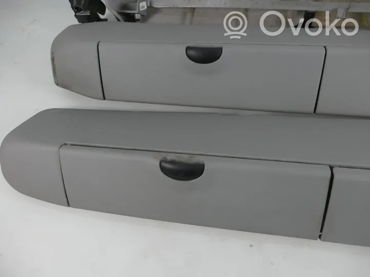 Renault Kangoo I Boîte de rangement étagère console de toit 8200044799